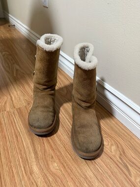 Uggs Cozy Shearling-Lined Chestnut Suede Boots
